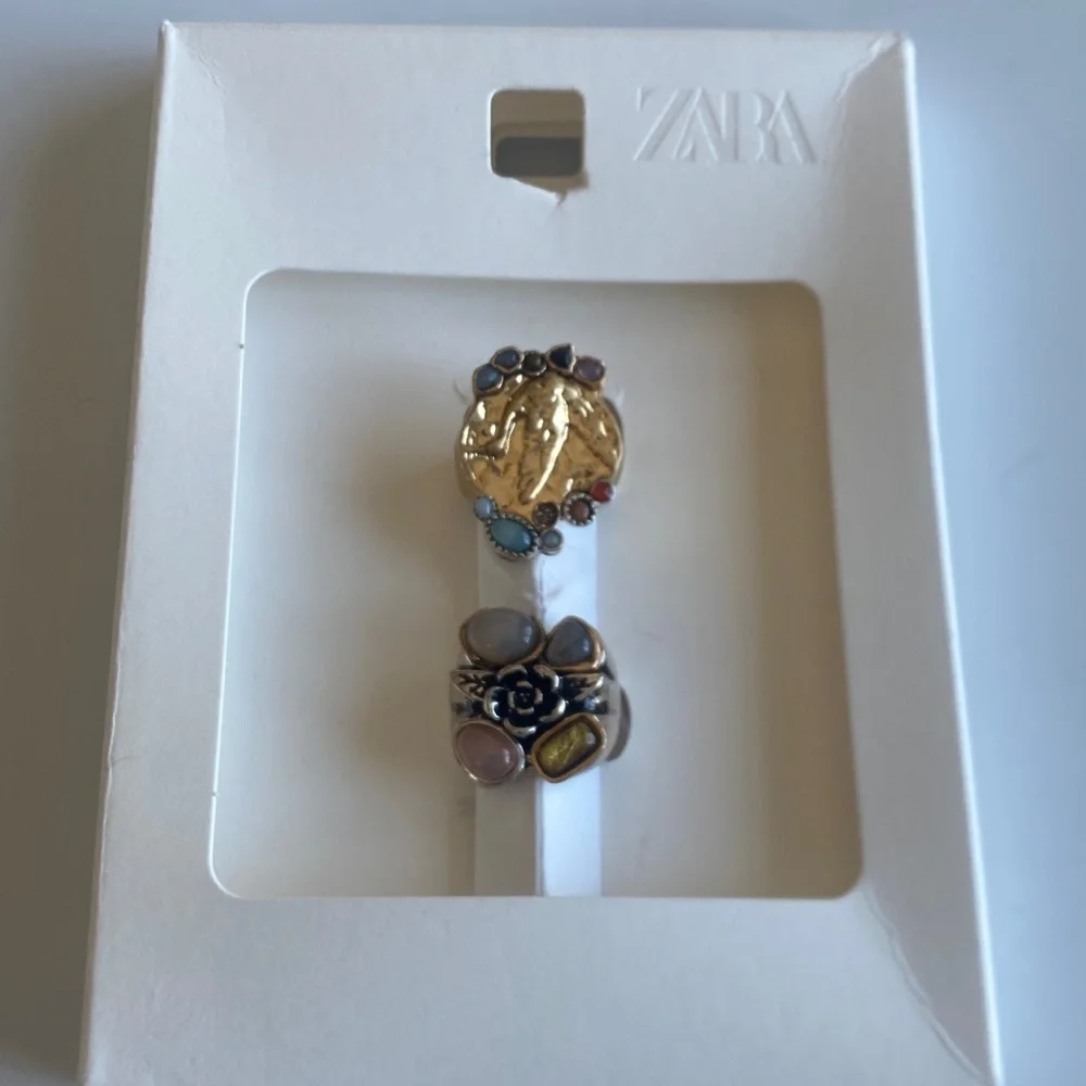 NWT Zara M 2 Pack Resin Stones Rings